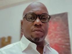 HOBOB YHAYHA  PRÉSENTE   « WAIM BISCUITS » 