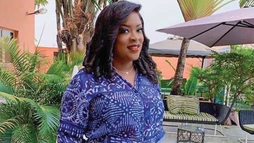  FRANCESCA REINE NDENGUÉ,  UNE OPTICIENNE PASSIONNÉE